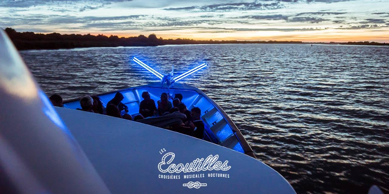 Les Ecoutilles - Bateau Night